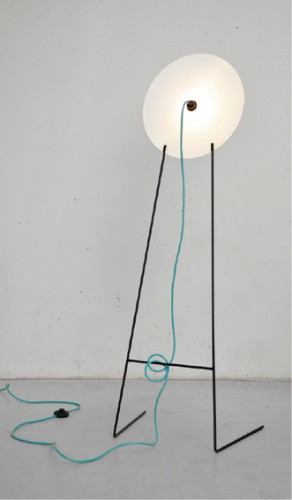 steffi b&amp;uuml;hlmaier steffibuehlmaier - oh lamp - design - floor lamp with turquoise cable on concrete floor